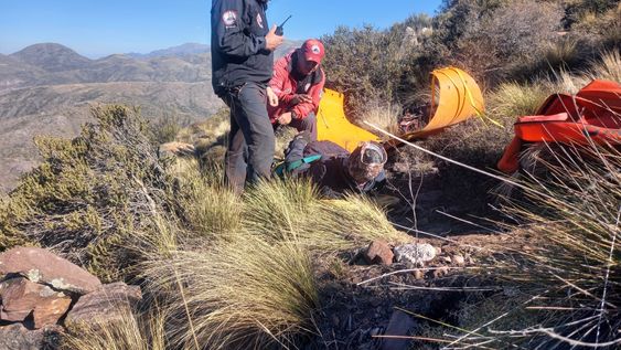 Un motociclista tuvo un accidente en el Cerro Vizcacha y tuvo que ser rescatado