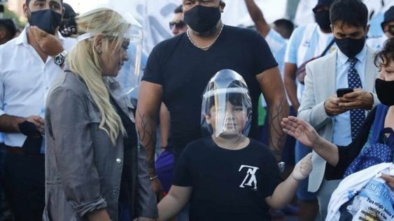 Verónica Ojeda y Dieguito Fernando, el hijo menor de Maradona. / Gentileza.