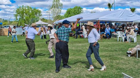 Las peñas concentran a un público diverso en edades y clasessociales.