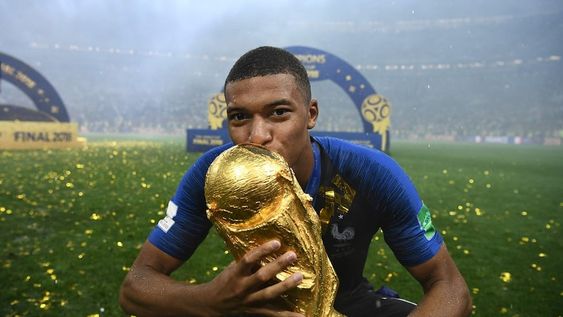Otro golazo del crack: Mbappé donará una fortuna a niños hospitalizados
