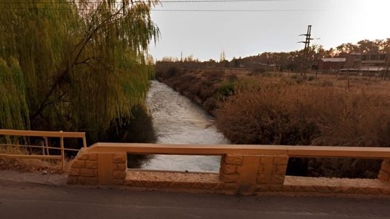 Investigan si un valioso terreno de Chacras de Coria -ubicado en Besares y Casales- está contaminado con mercurio y si afectó al canal Cacique Guaymallén ubicado a pocos metros.