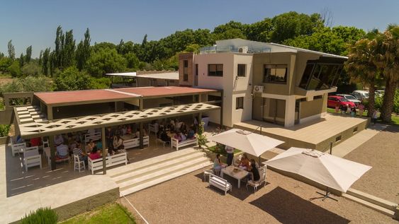 Bodega Bonfanti, donde cada botella guarda el secreto del trabajo del hombre