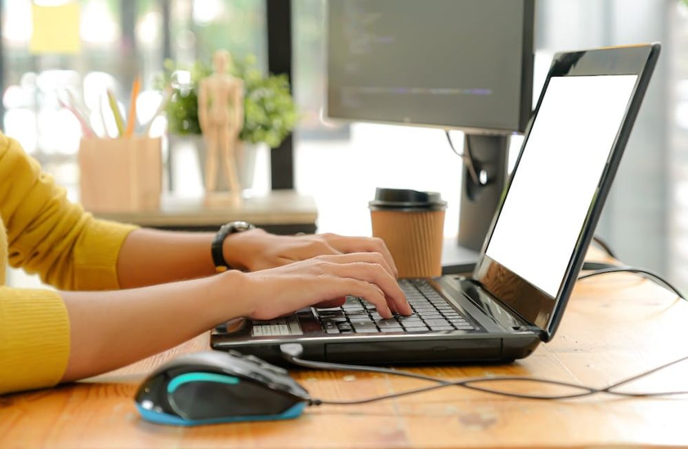 El viernes abre la convocatoria para las notebooks para docentes: qué presentar para adquirir una