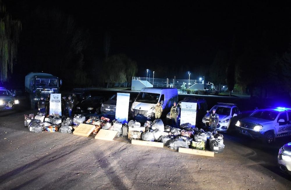 Las mercancías de contrabando decomisadas en Tunuyán. Gentileza Gendarmería Nacional.