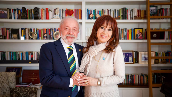 Cristina y Lula en la visita del presidente brasileña en la prisión domiciliaria de la ex mandataria argentina.