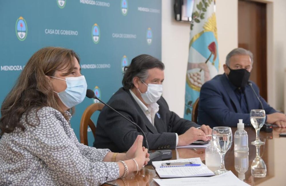 Mendoza a “fase 1” por dos días: prohíben la circulación desde el domingo hasta el martes