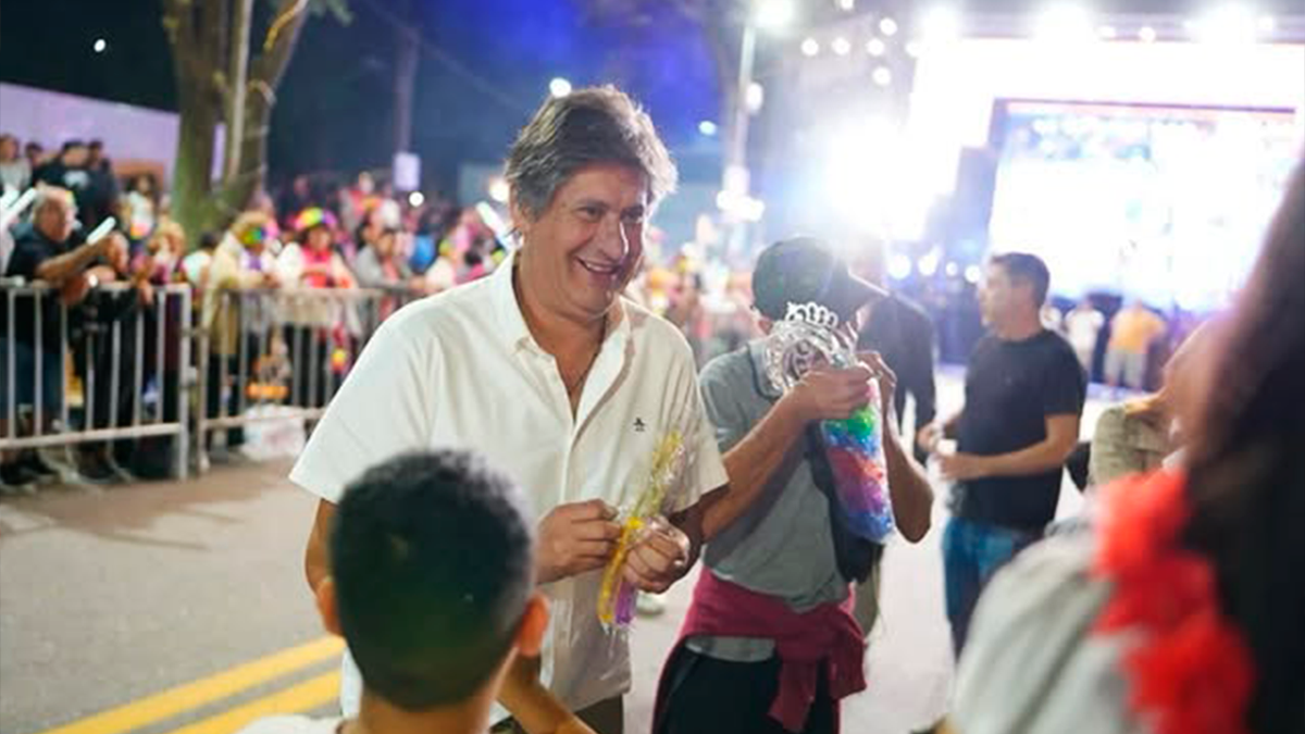 Cábala: un intendente de Santa Fe pidió licencia para ir a su séptimo Mundial con amigos