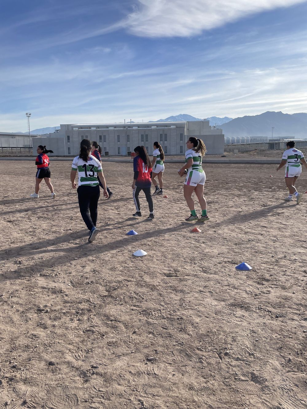 Mujeres internas de un penal de Mendoza ya se entrenan para jugar al rugby y crear el primer equipo de estas características en la provincia. Foto: Gobierno de Mendoza