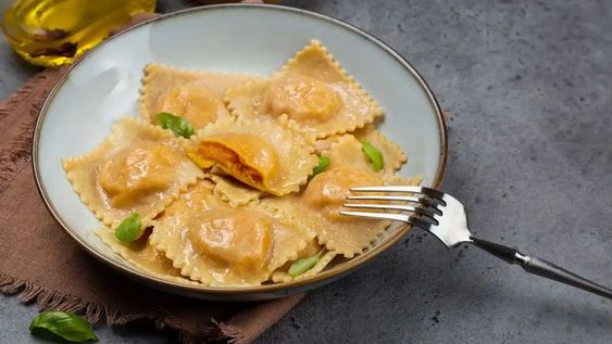 La receta de los ravioles de zapallo anco resulta perfecta para quienes buscan opciones con menos calorías y sin gluten.