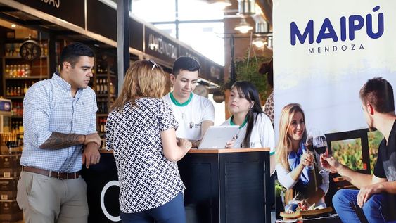 La Municipalidad de Maipú junto a la Cámara de Turismo de este departamento se hicieron presentes en la FITVAL (Feria Internacional de Turismo de Valparaíso Región). Foto: Prensa maipú