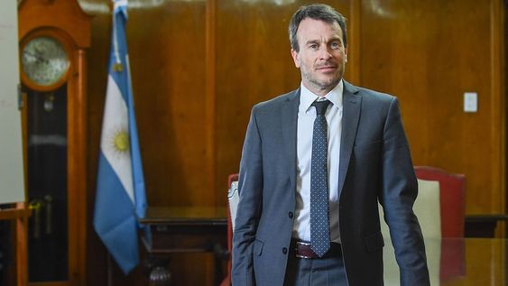 El ministro de Hacienda, Lisandro Nieri, es el encargado de sacar las cuentas para la elaboración de la demanda contra la Nación. Mariana Villa / Los Andes