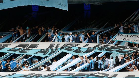 Racing y San Lorenzo podrán llevar hinchas en sus partidos de visitante