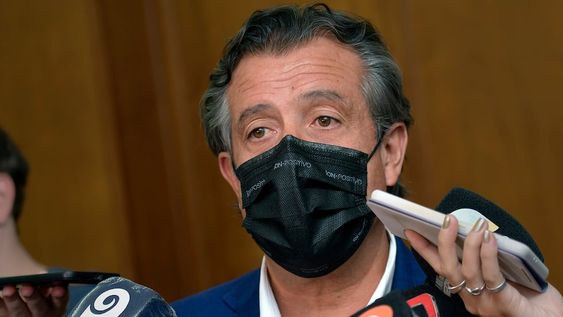 Ley de ampliación de juicios por juradosEl Ministro Víctor Ibáñez, presentó el proyecto de  ley de ampliación de juicios por jurados del gobernador Rodolfo Suárez , que contempla la incorporación de otros delitos referidos a abuso sexual seguido de muerte, homicidio y homicidio agravado. En esta iniciativa, el Gobierno venía trabajando desde comienzos del año pasadoFoto: Orlando Pelichotti/ Los Andes