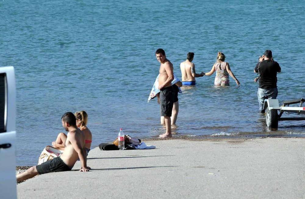 Crece la cantidad de gente que visita los espejos de agua