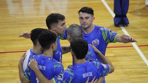 Los Andes | Los chicos mendocinos lo dieron todo en la primera fase de la Liga Nacional de Vóleibol. Este viernes cayeron ante Salta Voley por 3-1.
