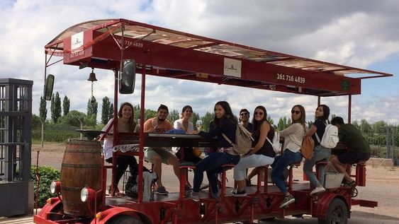 El mejor plan para el finde: visitar una bodega en la multibici de WineBeetle