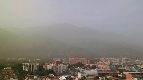 Alertas por olas de polvo del Sahara en Venezuela.