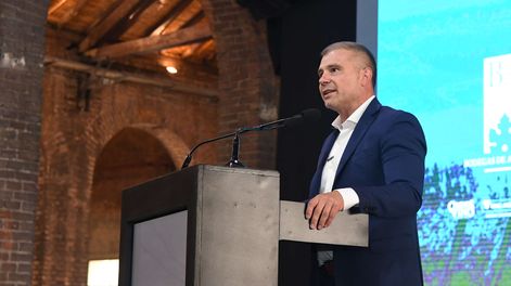 Diego Costarelli, intendente de Godoy Cruz, se subió al ring y criticó a Omar Félix.