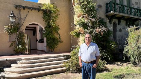Luis Segundo Correas, en Casa San Luis, el paraje diseñado por Carlos Thays.