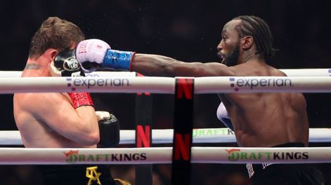 Terence Crawford hizo historia: derrotó a Canelo Álvarez y es el primer campeón indiscutido en tres divisiones.