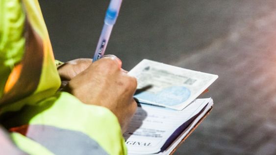 La Ciudad multó a una agrupación política por vandalizar la vía pública