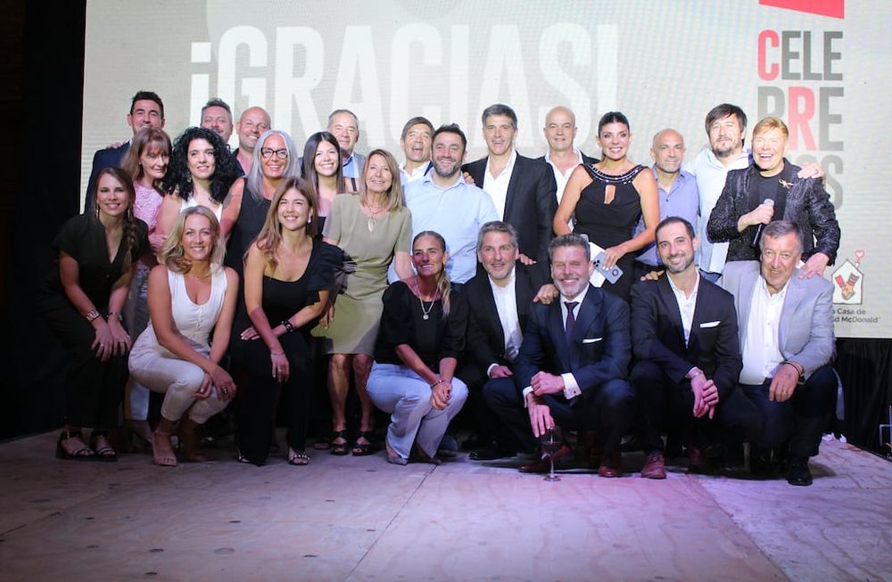 Los colaboradores.