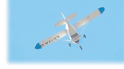 Aviones parlantes y municipios silenciosos - Por Rodolfo  Richard-Jorba