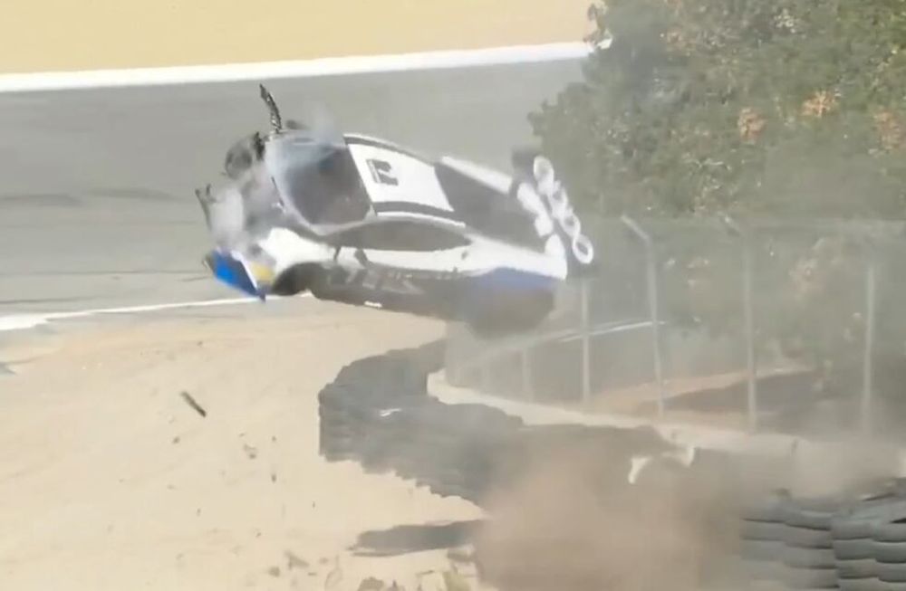 Escalofriante piña en el circuito de Laguna Seca