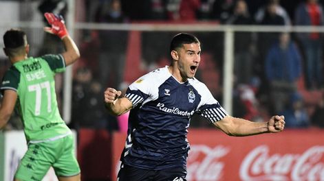 Gimnasia le ganó a Unión en Santa Fe y quedó un punto atrás del líder de la Liga Profesional, Atlético Tucumán. (Fotobaires)