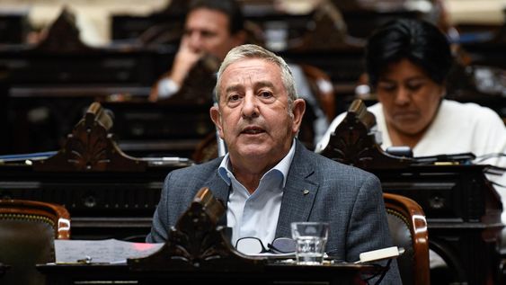 El diputado nacional Julio Cobos no descarta una candidatura en las elecciones 2025