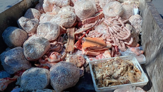 La Policía secuestró toneladas de carne en mal estado en San Carlos
