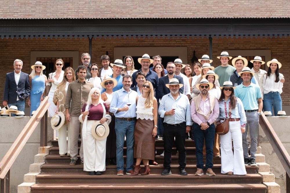 Empresarios de Mendoza y San Juan compartieron un encuentro en la finca y bodega La Florita.