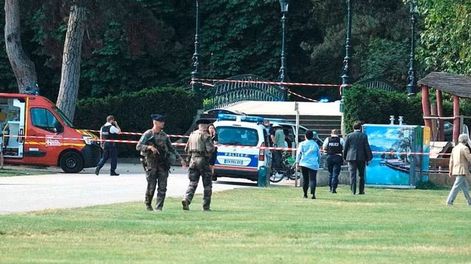 El ejército y la policía trabaja en el lugar. Foto: @InfosFrancaises