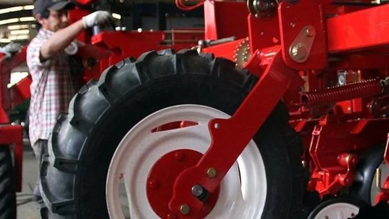 Apuntan al norte de África como destino de exportación de maquinaria agrícola y lácteos