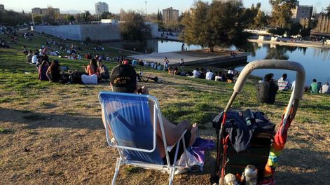 El ascenso de las temperaturas en Mendoza anticipa un fin de semana más agradable, con señales de la futura llegaba de la primavera.&nbsp;