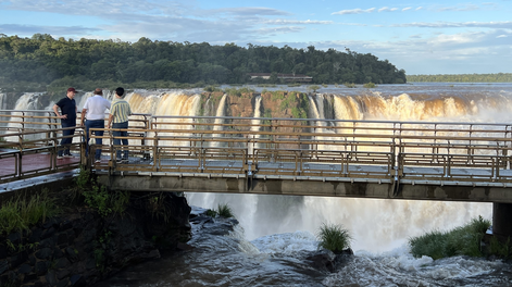 Cerró una metalúrgica que construyó las pasarelas de las Cataratas del Iguazú