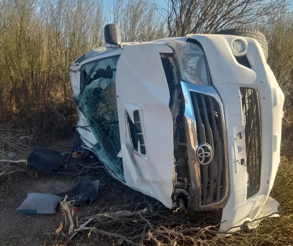 Una familia mendocina volcó con su camioneta en Bermejo cuando viajaba rumbo a La Rioja