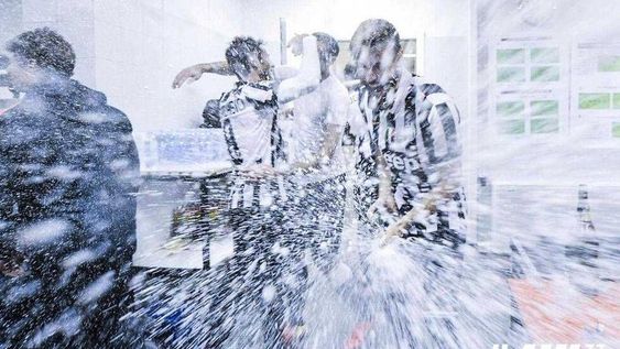 Los jugadores de la Juve festejaron eufóricos