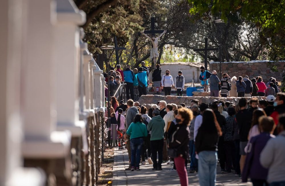 Vía Crucis en el Calvario de Luján de Cuyo.
