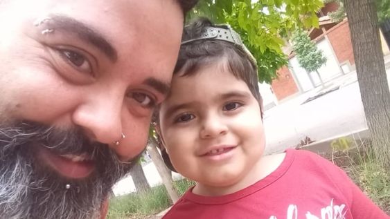 Franco y Alan ya no están juntos pero su espíritu de lucha y entrega se refleja en la solidaridad hacia Tania Farías, otra guerrera. Foto: gentileza