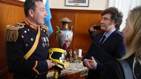 Javier Milei en el cuartel del Regimiento de Granaderos a Caballo Gral. San Martín, en la Ciudad de Buenos Aires.