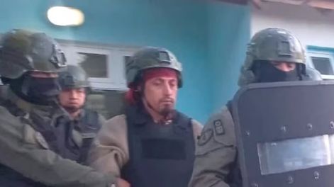 El traslado de Facundo Jones Huala a la cárcel federal de Esquel (Gentileza)