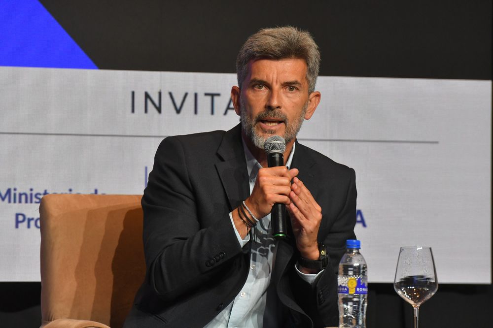 Mendoza. El intendente Suárez explicó en qué consiste el «Programa de Mejora de Clima de Negocios» de Capital