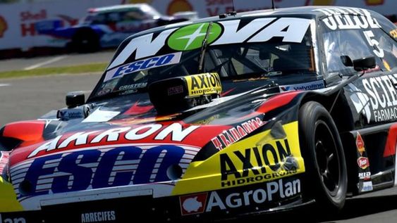 El arrecifeño Valentín Aguirre, puntero del Campeonato de TC