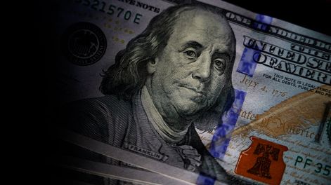 Los Andes | Cómo funciona el “arbitraje” una forma para ganar 5% en dólares con un truco de un CEO (AP Foto/Matt Slocum)