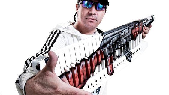 Pablo Lescano la rompe con el nuevo video de Damas Gratis