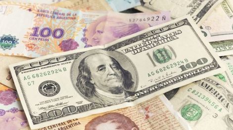 El 58% de los encuestados recortó productos esenciales y el 54% recorrió varios puntos de venta para encontrar los mejores precios / Foto: RT