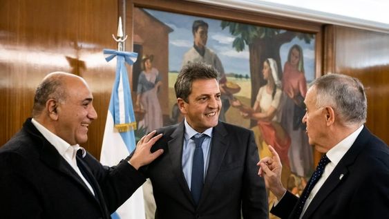 El ministro de Economía Sergio Massa se reunió con el gobernador de Tucumán Juan Manzur y el próximo mandatario tucumano Osvaldo Jaldo. Foto: Twitter