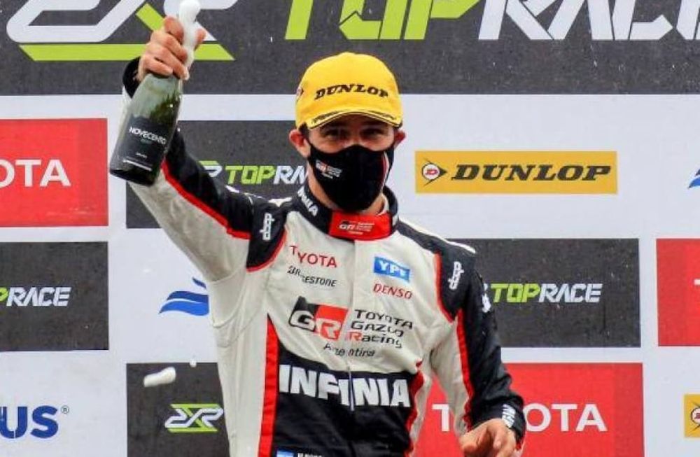 Matías Rossi festejó en la segunda del Top Race