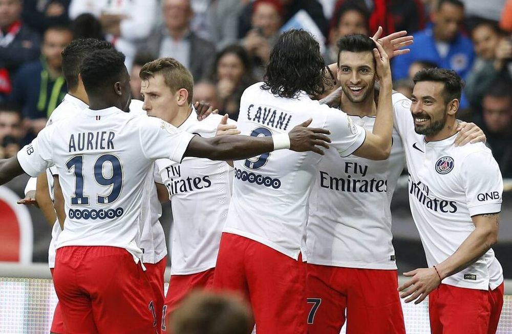 Con goles de Pastore, París SG le ganó al Niza y volvió a ser líder en Francia